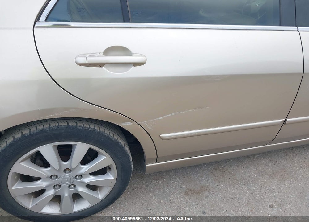 2006 HONDA ACCORD 3.0 EX VIN: 1HGCM665X6A049881