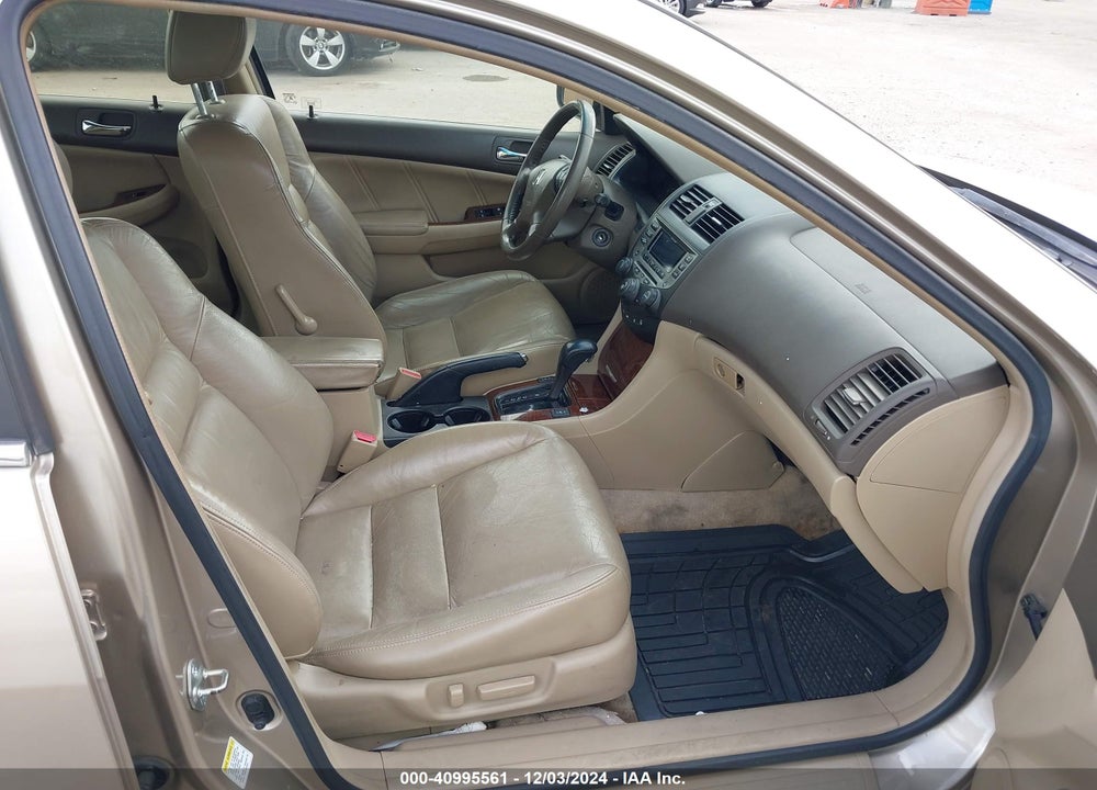 2006 HONDA ACCORD 3.0 EX VIN: 1HGCM665X6A049881