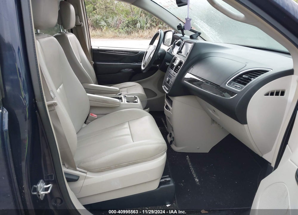 2016 CHRYSLER TOWN & COUNTRY TOURING VIN: 2C4RC1BG3GR174255