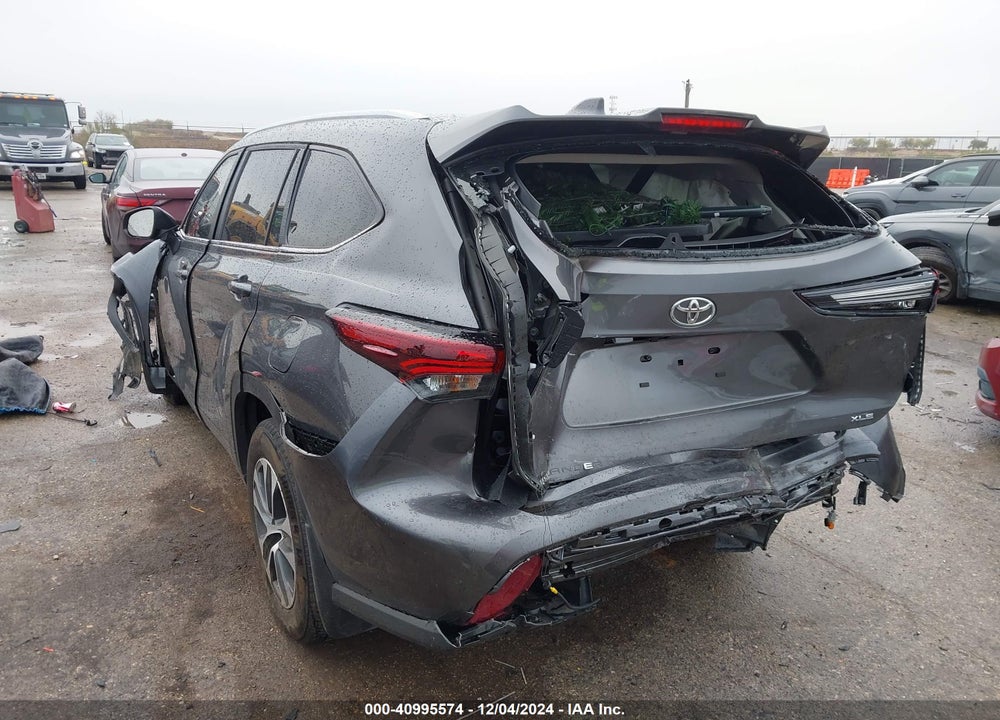 2024 TOYOTA HIGHLANDER XLE VIN: 5TDKDRAH3RS542077