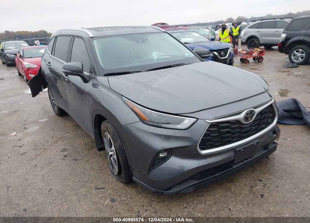 2024 TOYOTA HIGHLANDER XLE VIN: 5TDKDRAH3RS542077