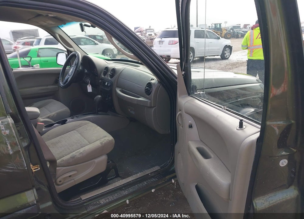 2007 JEEP LIBERTY SPORT VIN: 1J4GL48K97W694319