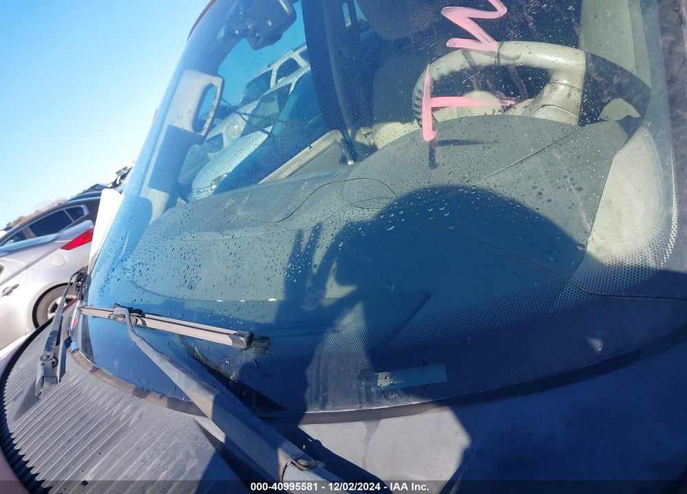 2010 FORD EXPEDITION XLT VIN: 1FMJU1F55AEA15109