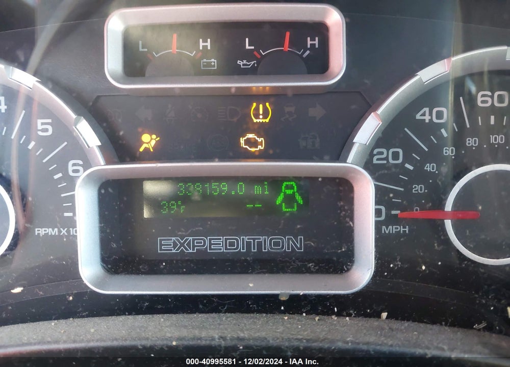 2010 FORD EXPEDITION XLT VIN: 1FMJU1F55AEA15109