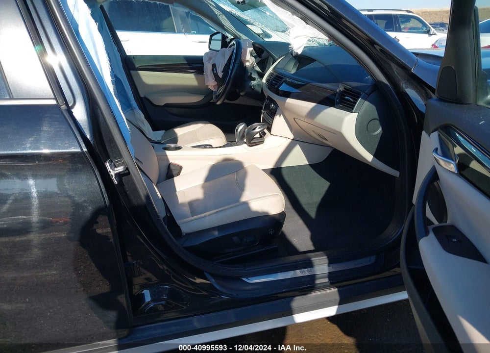 2014 BMW X1 XDRIVE28I VIN: WBAVL1C58EVY13331
