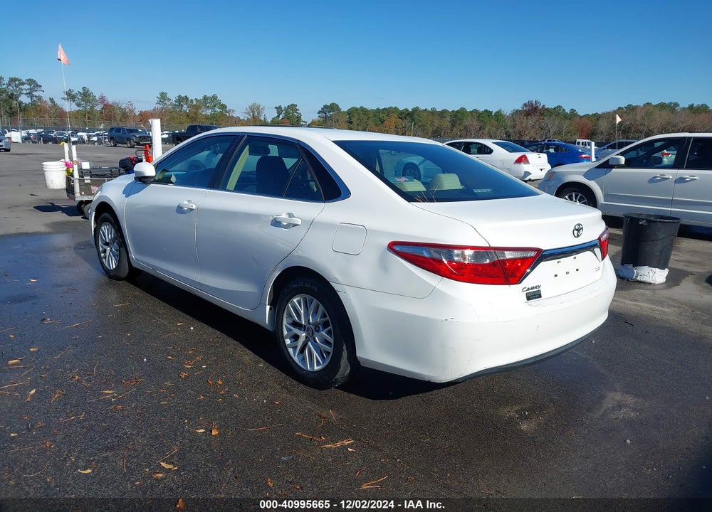 2017 TOYOTA CAMRY LE VIN: 4T1BF1FKXHU332811