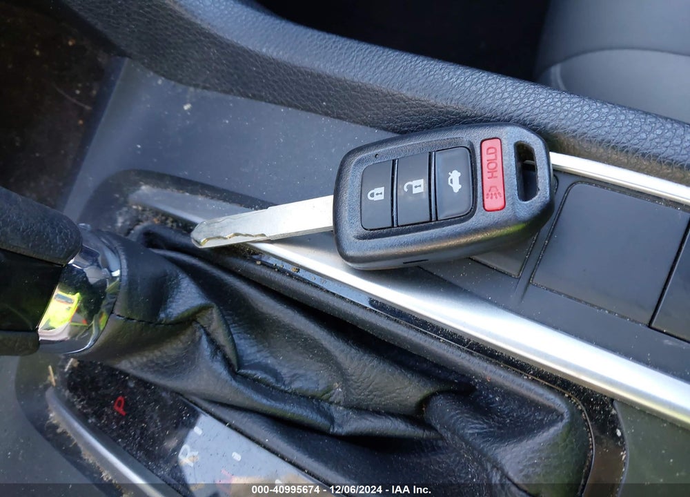 2019 HONDA CIVIC LX VIN: 2HGFC2F62KH589884