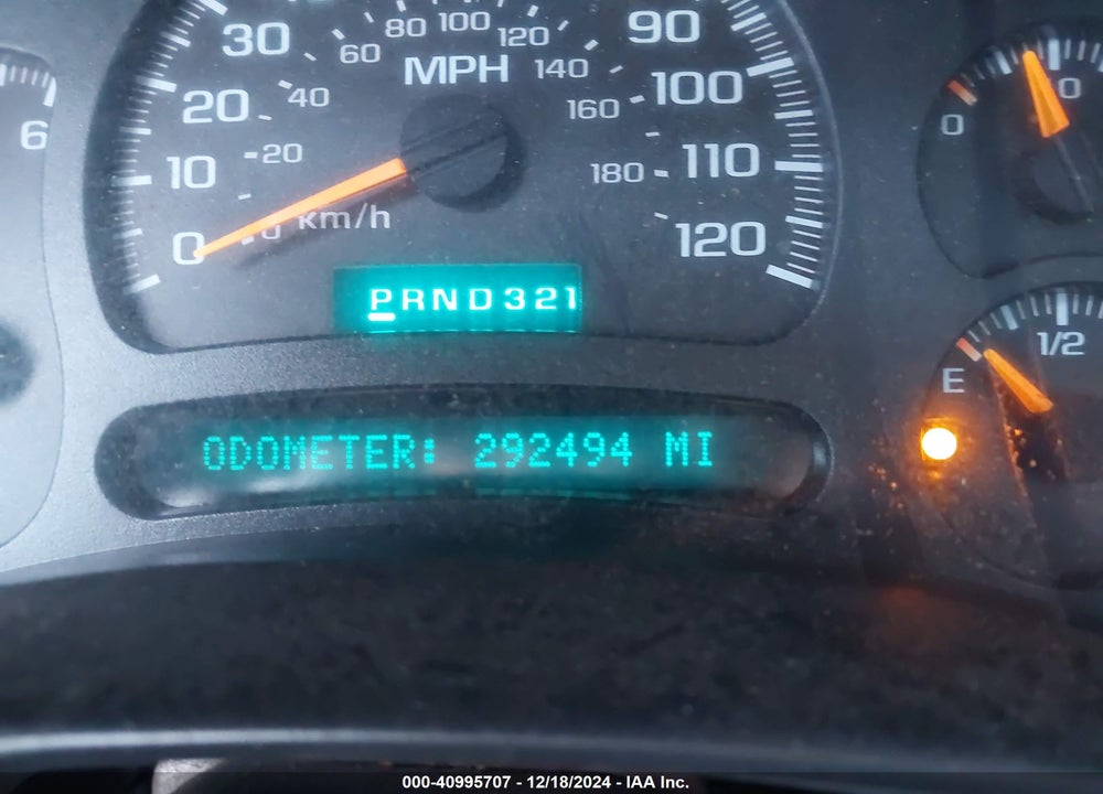2004 CHEVROLET TAHOE LT VIN: 1GNEK13T74R276342