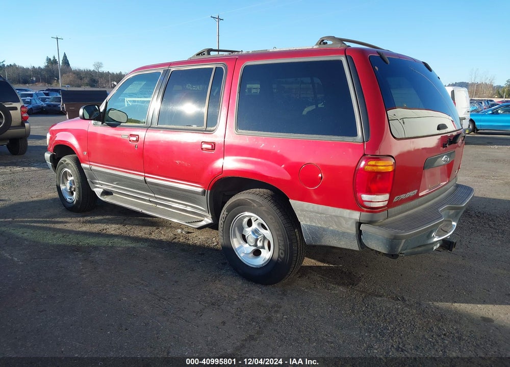 2000 FORD EXPLORER XLT VIN: 1FMZU83P7YZA57334