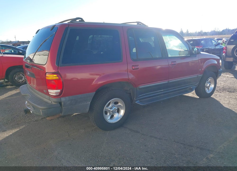 2000 FORD EXPLORER XLT VIN: 1FMZU83P7YZA57334