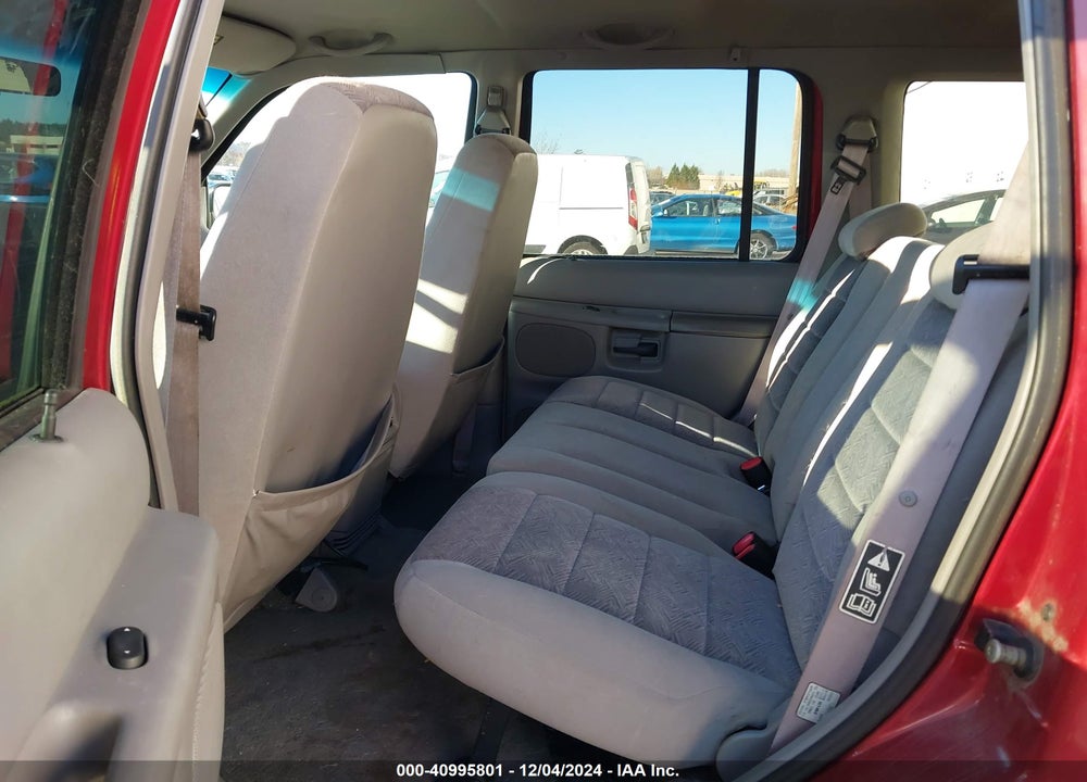 2000 FORD EXPLORER XLT VIN: 1FMZU83P7YZA57334