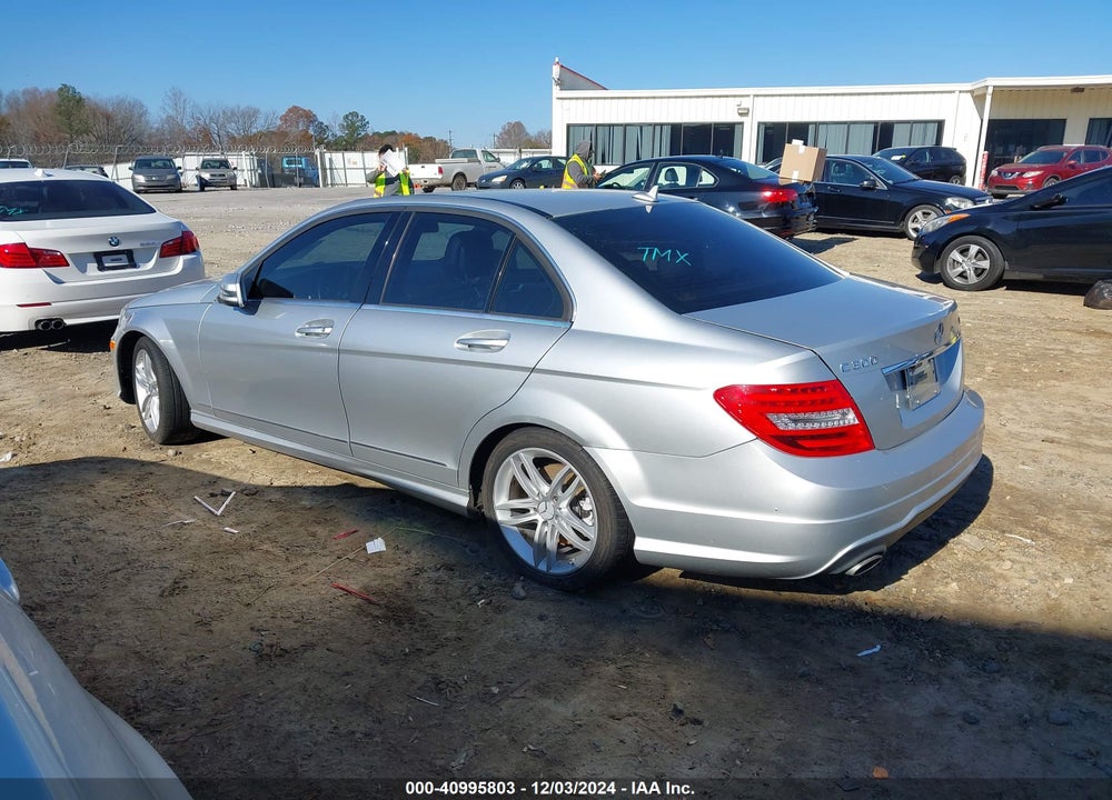 2013 MERCEDES-BENZ C 300 VIN: WDDGF8AB8DA838276