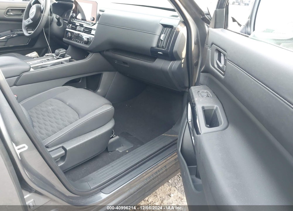 2024 NISSAN PATHFINDER SV FWD VIN: 5N1DR3BA1RC258582