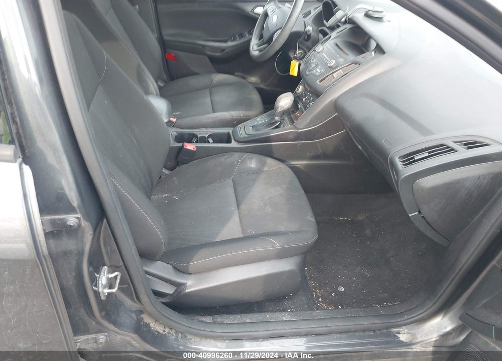 2017 FORD FOCUS SE VIN: 1FADP3F20HL247137