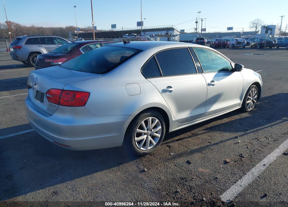 2012 VOLKSWAGEN JETTA 2.5L SE VIN: 3VWDP7AJ5CM012267
