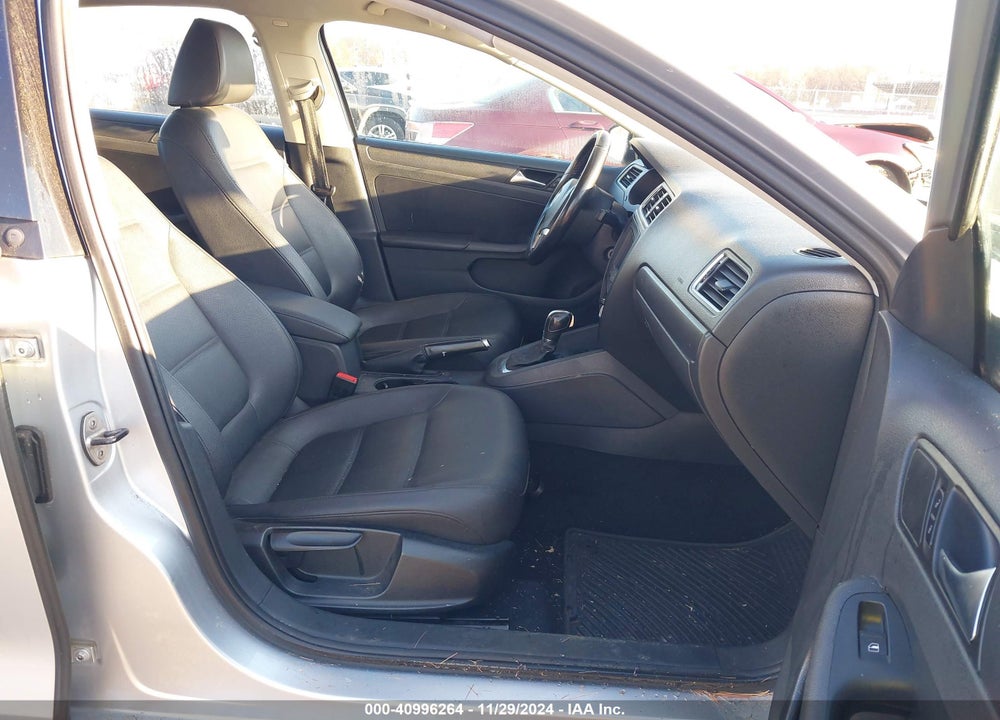 2012 VOLKSWAGEN JETTA 2.5L SE VIN: 3VWDP7AJ5CM012267