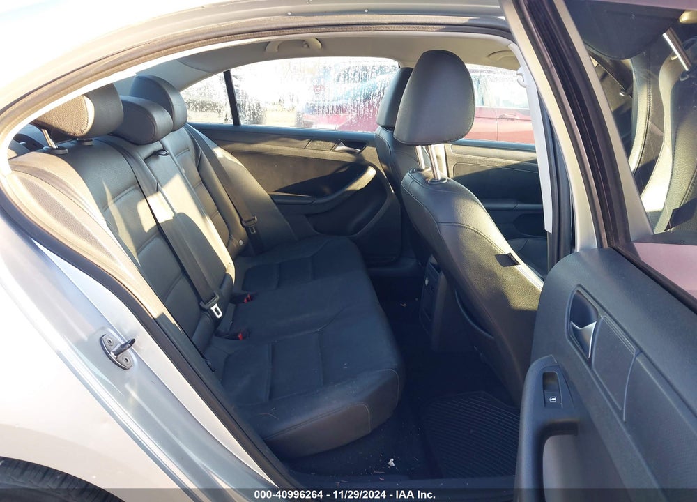 2012 VOLKSWAGEN JETTA 2.5L SE VIN: 3VWDP7AJ5CM012267