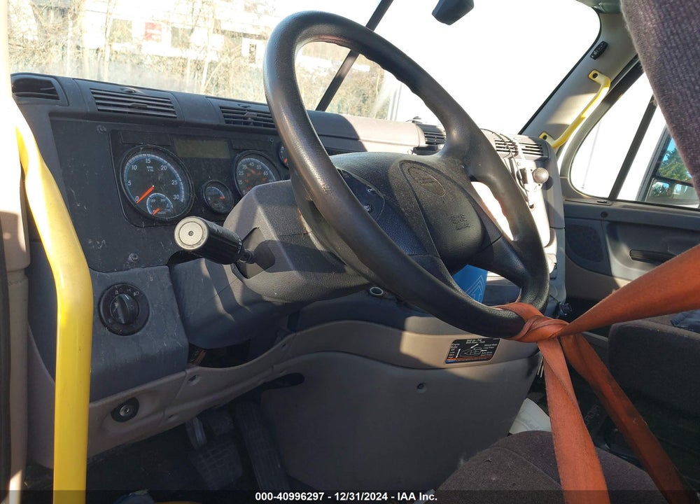 2018 FREIGHTLINER CASCADIA 113 VIN: 1FUBGADV9JLJT5681