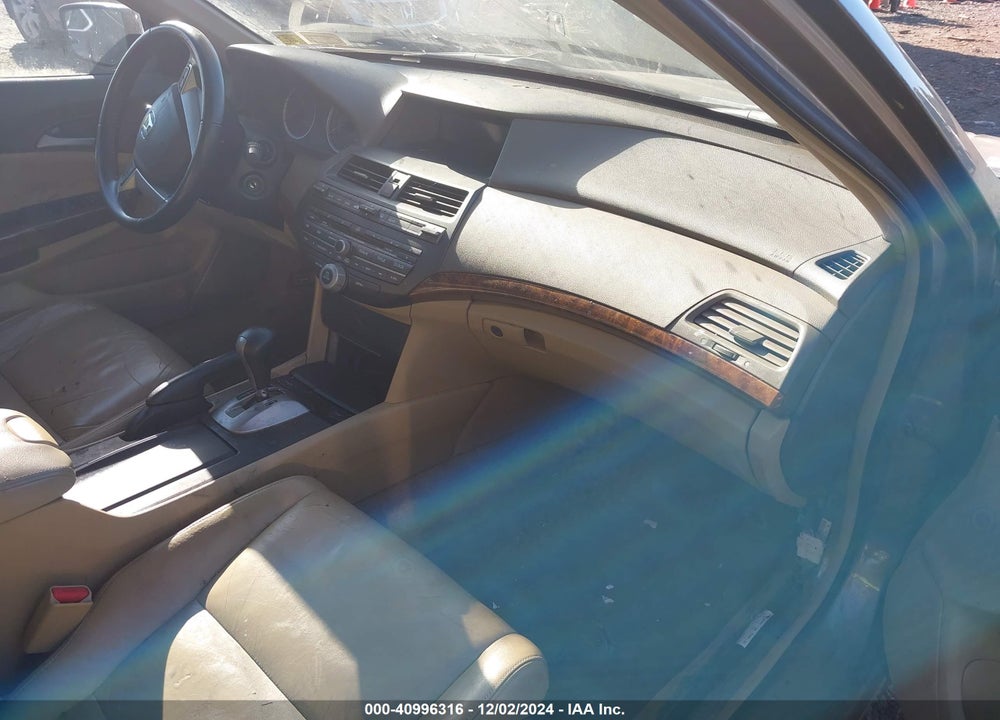 2009 HONDA ACCORD VIN: 1HGCP26879A028064