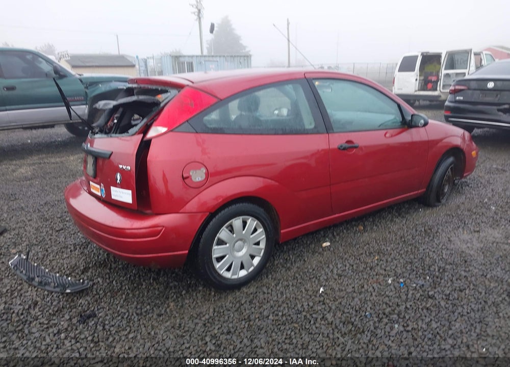 2005 FORD FOCUS ZX3 VIN: 3FAFP31N65R145820