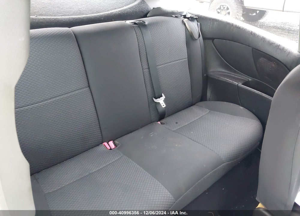 2005 FORD FOCUS ZX3 VIN: 3FAFP31N65R145820