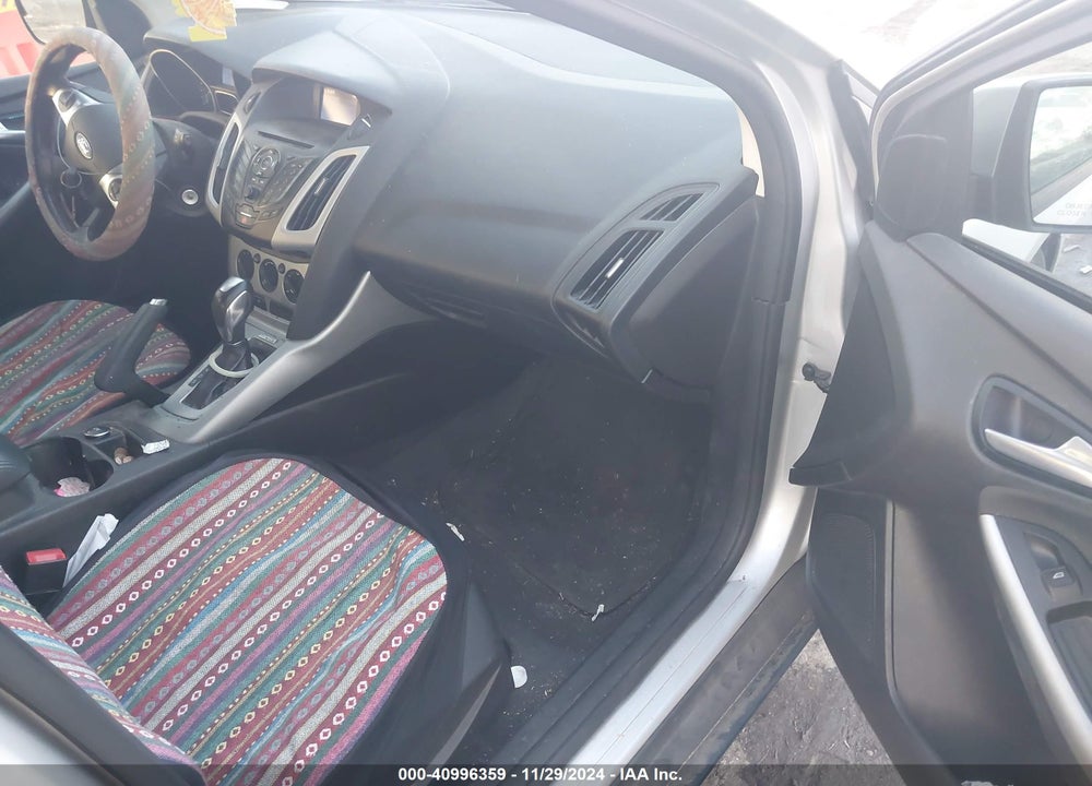 2014 FORD FOCUS SE VIN: 1FADP3K24EL318874