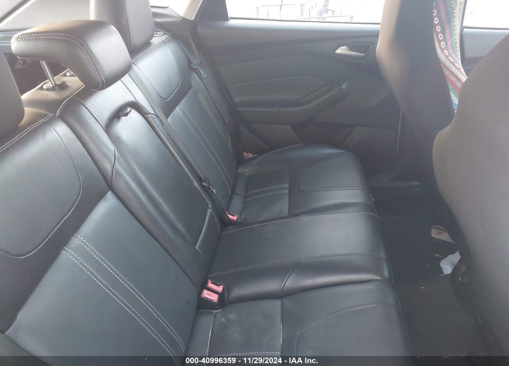 2014 FORD FOCUS SE VIN: 1FADP3K24EL318874
