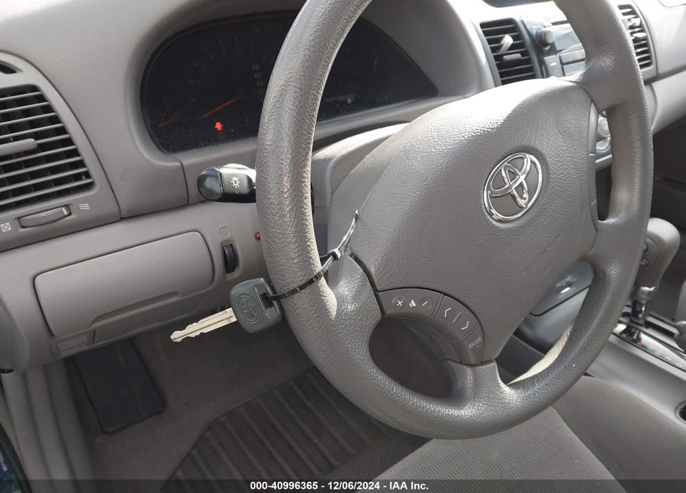2005 TOYOTA CAMRY LE VIN: 4T1BE32K15U060195