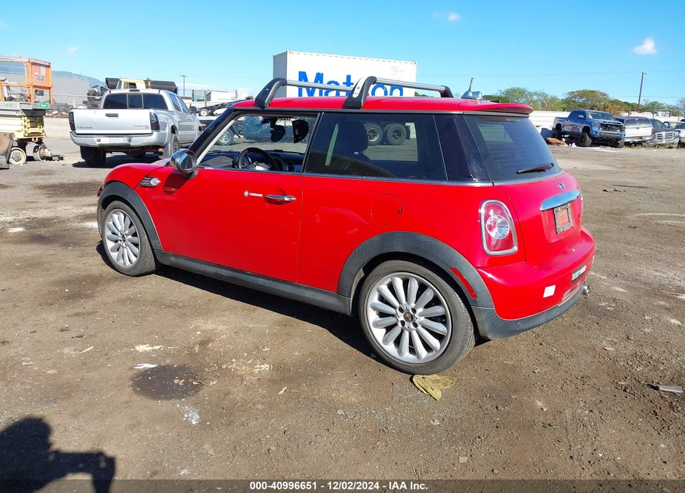 2013 MINI HARDTOP COOPER VIN: WMWSU3C55DT371176