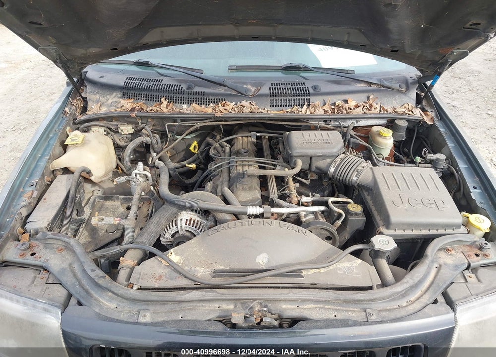 2004 JEEP GRAND CHEROKEE LAREDO VIN: 1J4GW48S14C100696