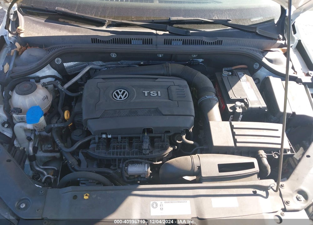 2018 VOLKSWAGEN JETTA 1.8T SEL VIN: 3VWL17AJ0JM213052