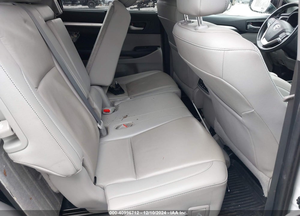 2019 TOYOTA HIGHLANDER XLE VIN: 5TDJZRFH3KS709839