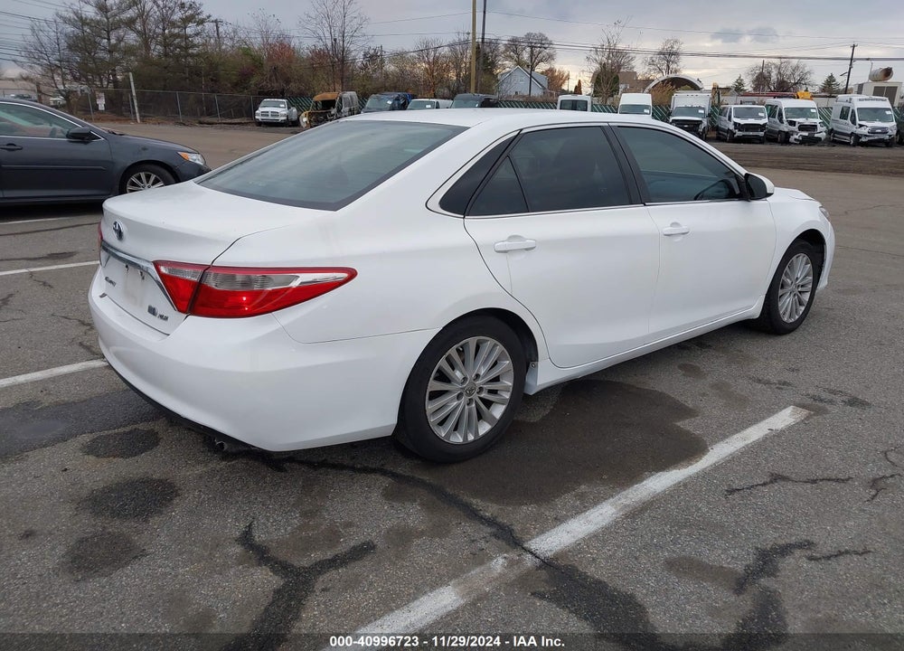 2015 TOYOTA CAMRY HYBRID LE VIN: 4T1BD1FK6FU174003