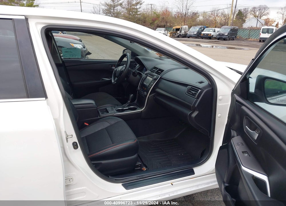 2015 TOYOTA CAMRY HYBRID LE VIN: 4T1BD1FK6FU174003