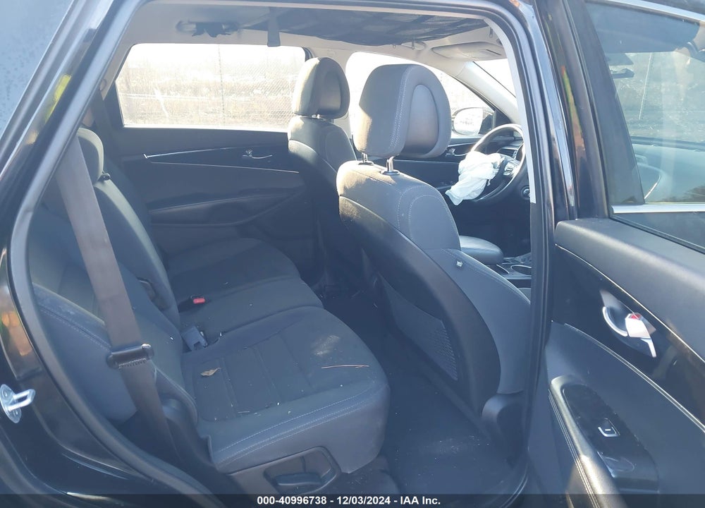 2016 KIA SORENTO 2.4L LX VIN: 5XYPGDA34GG103727