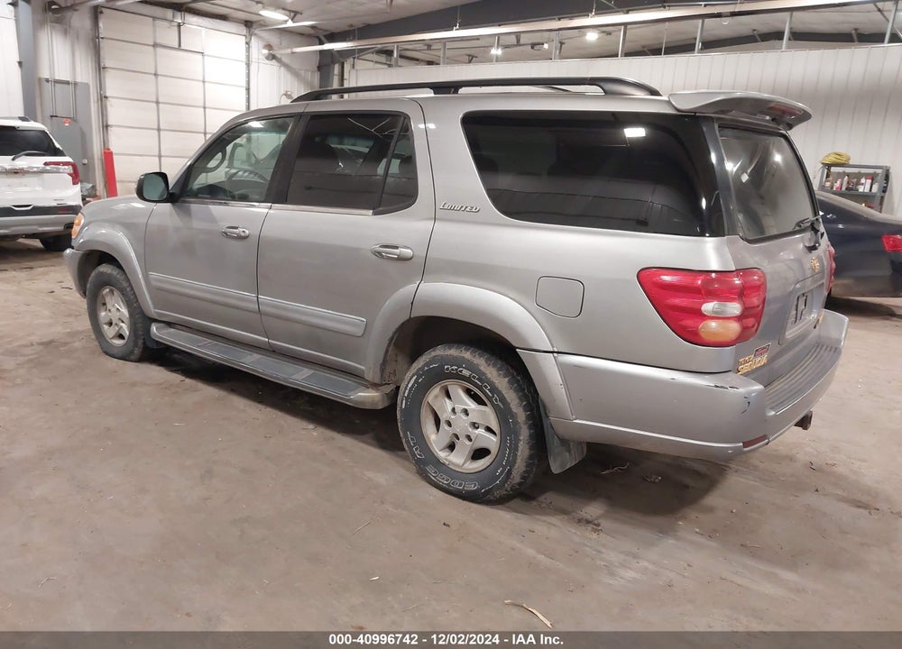 2002 TOYOTA SEQUOIA LIMITED V8 VIN: 5TDBT48A92S123610