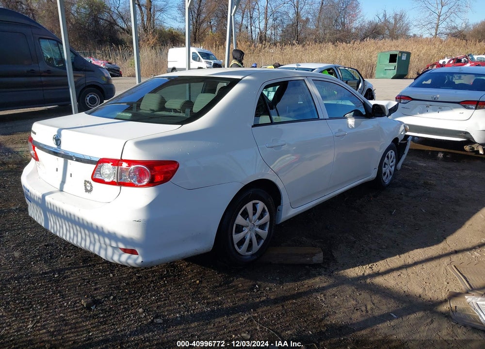 2013 TOYOTA COROLLA VIN: 2T1BU4EE1DC032105