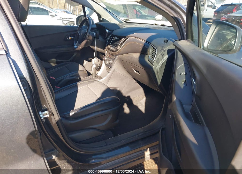 2019 CHEVROLET TRAX LT VIN: 3GNCJPSB5KL263048