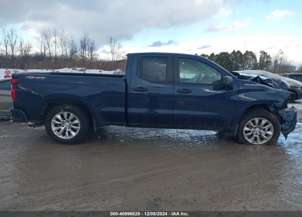 2021 CHEVROLET SILVERADO 1500 4WD STANDARD BED CUSTOM VIN: 1GCRYBEK2MZ373502