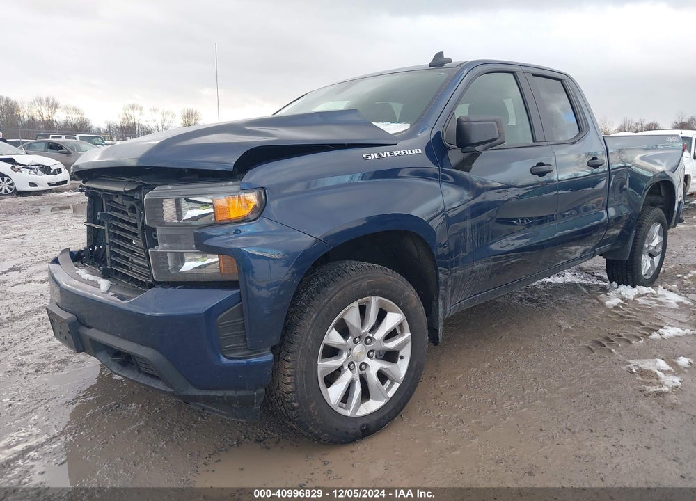 2021 CHEVROLET SILVERADO 1500 4WD STANDARD BED CUSTOM VIN: 1GCRYBEK2MZ373502