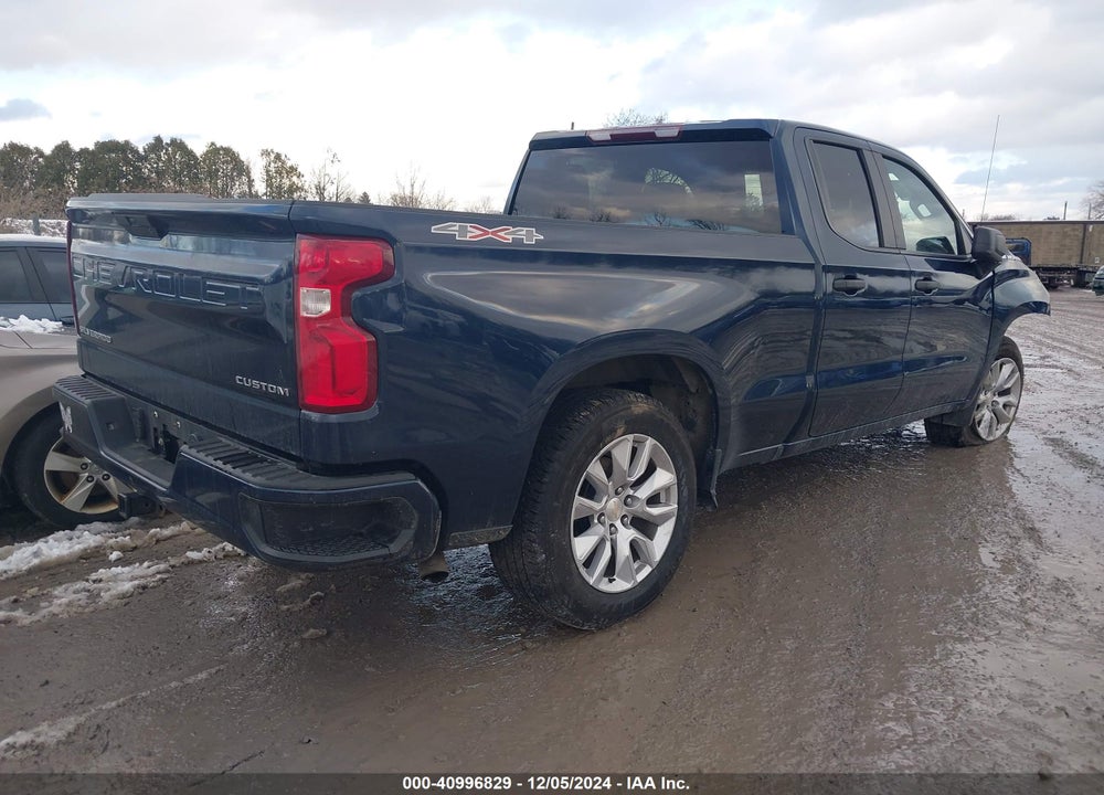 2021 CHEVROLET SILVERADO 1500 4WD STANDARD BED CUSTOM VIN: 1GCRYBEK2MZ373502