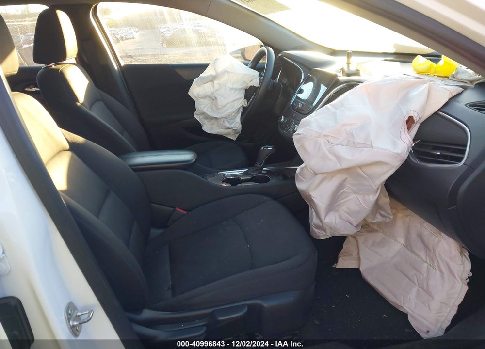 2019 CHEVROLET MALIBU LT VIN: 1G1ZD5ST9KF105144