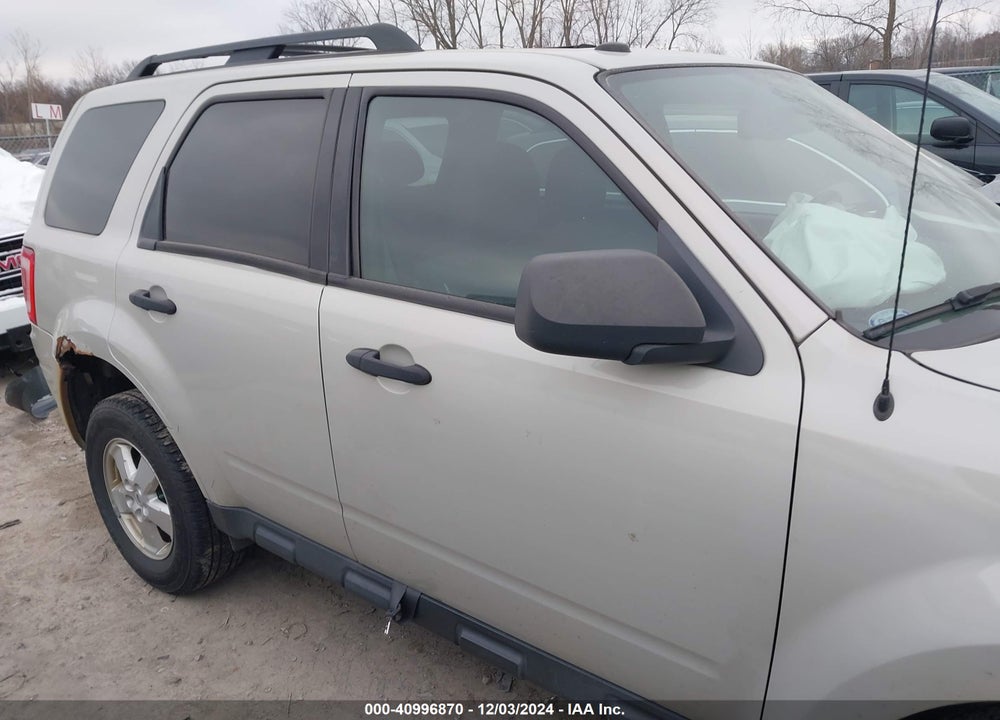 2009 FORD ESCAPE XLT VIN: 1FMCU03769KD07843