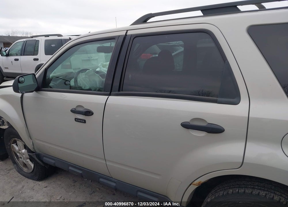 2009 FORD ESCAPE XLT VIN: 1FMCU03769KD07843