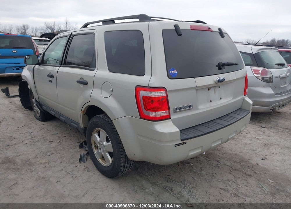 2009 FORD ESCAPE XLT VIN: 1FMCU03769KD07843