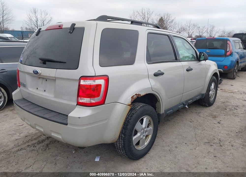 2009 FORD ESCAPE XLT VIN: 1FMCU03769KD07843