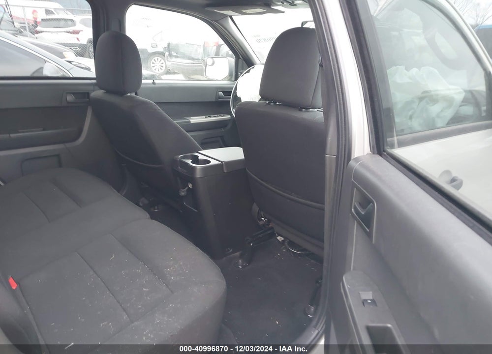 2009 FORD ESCAPE XLT VIN: 1FMCU03769KD07843