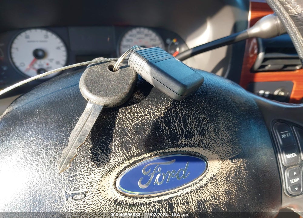 2007 FORD F 350 VIN: 1FTWW31P27EA74068