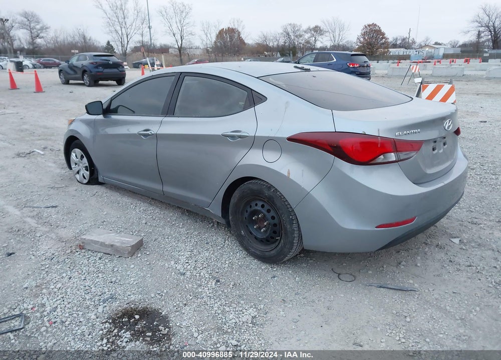 2016 HYUNDAI ELANTRA SE VIN: 5NPDH4AE3GH703732