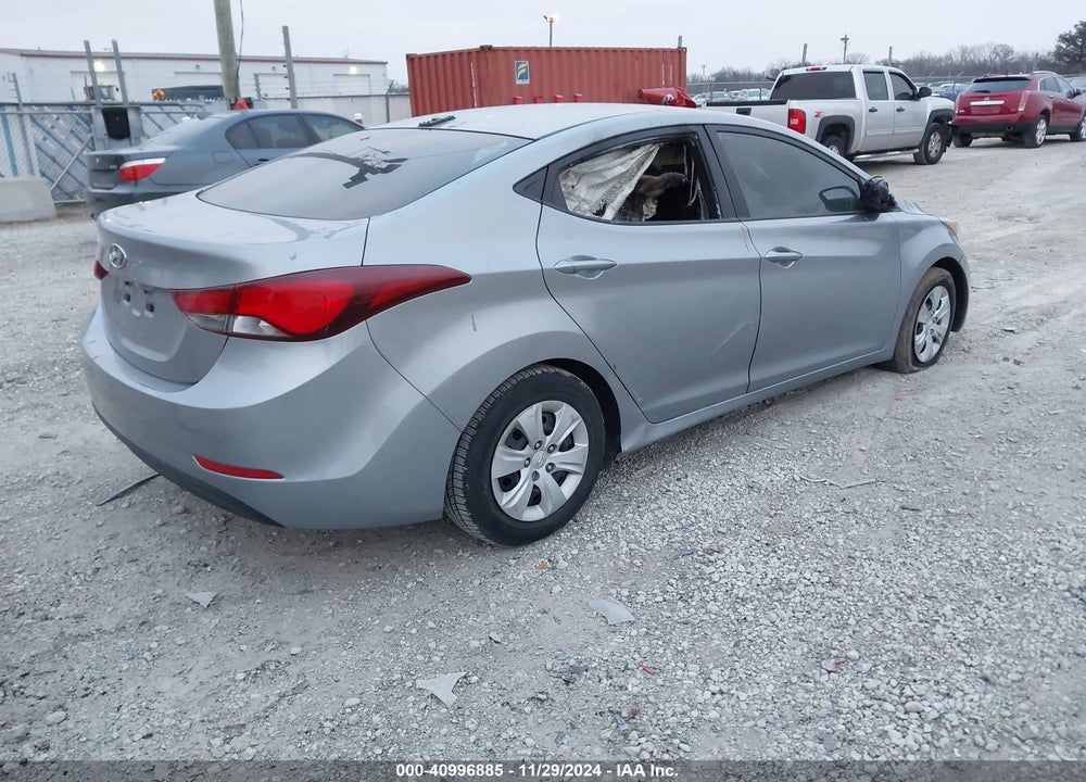 2016 HYUNDAI ELANTRA SE VIN: 5NPDH4AE3GH703732
